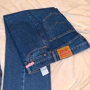 Levi’s 550